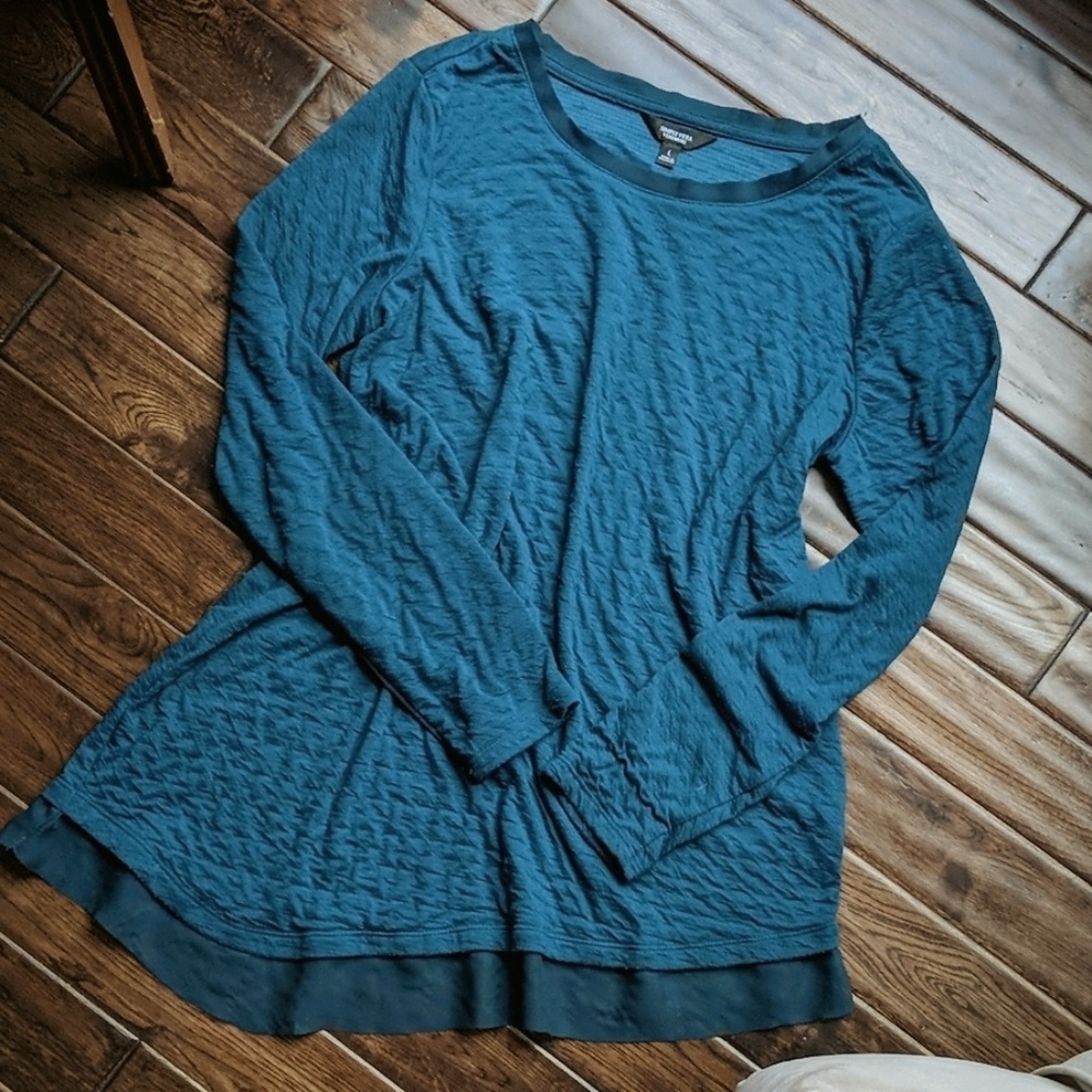 Simply Vera Asymmetric Crinkle Tunic in Teal